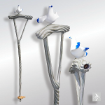 ◆H1250×W310ミリ（鳩飾り含む）◆本体木彫（オリジナルガラス玉埋込）◆スノーバスケット 栗◆鳩 石塑粘土◆着色 アクリル塗料・絵具Liquitex◆販売価格￥18,700