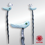 ◆H1030×W200ミリ（鳩飾り含まず）◆本体木彫（オリジナルガラス玉埋込）◆鳩 石塑粘土◆着色 アクリル塗料・絵具Liquitex◆販売価格￥38,700